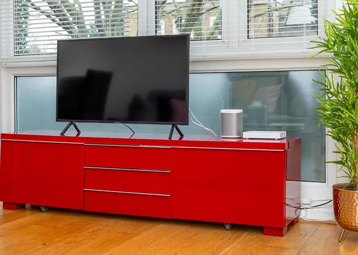 Newly Refurbished 2Br Wbalcony In Vibrant Peckham