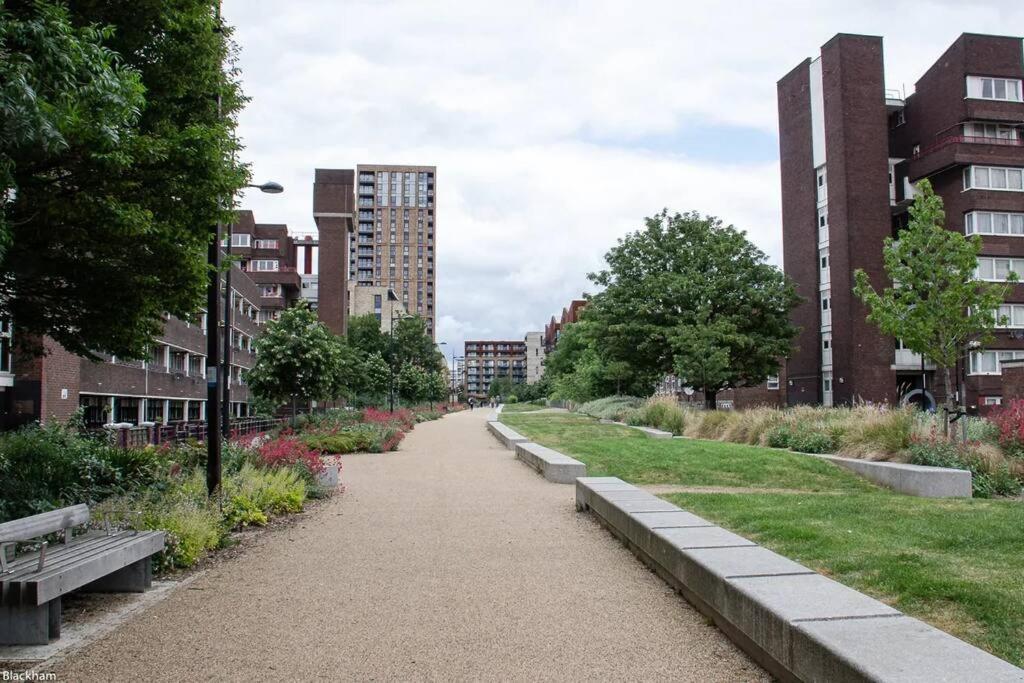 Newly Refurbished 2br Wbalcony In Vibrant Peckham * Londra
