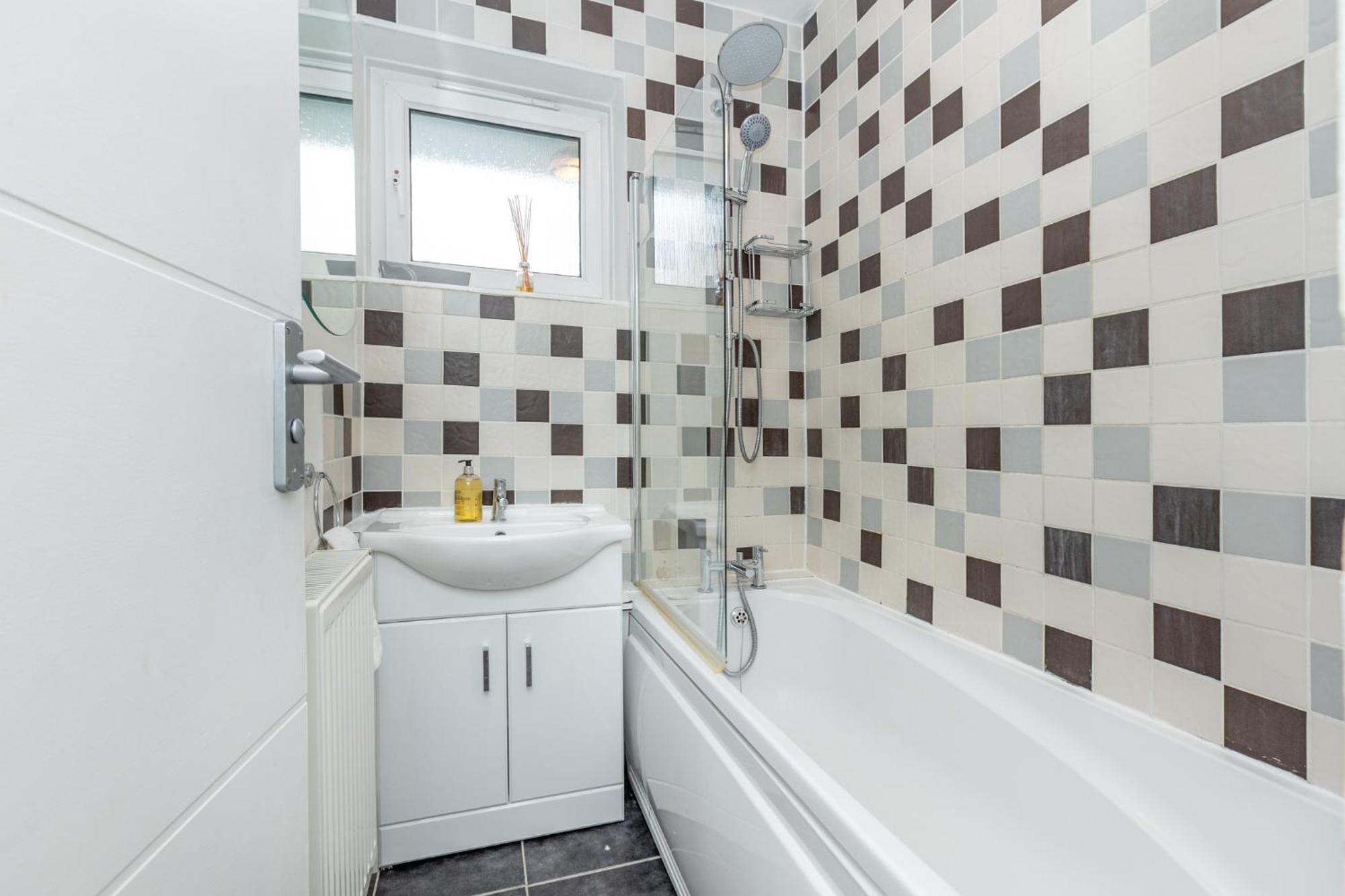 Newly Refurbished 2br Wbalcony In Vibrant Peckham Appartamento Londra
